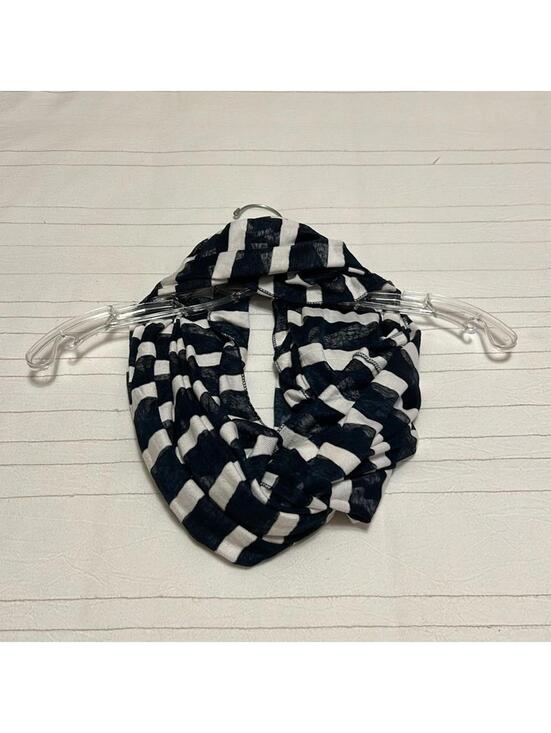 Accessories - NWOT Blue & White Striped Infinity Scarf One Size - Lightweight Casual Accessory